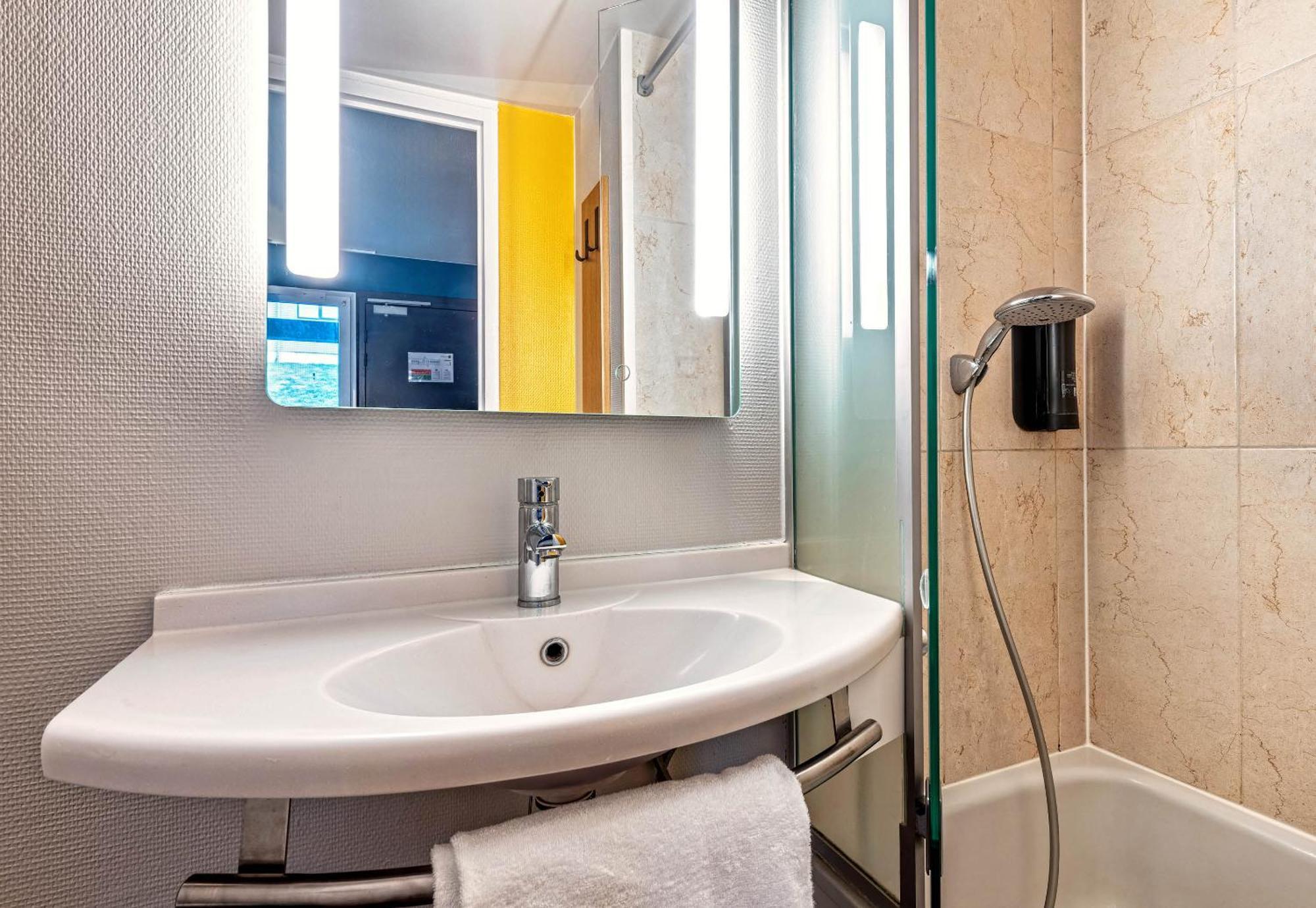 B&B Hotel Quimper Nord Douarnenez Bagian luar foto
